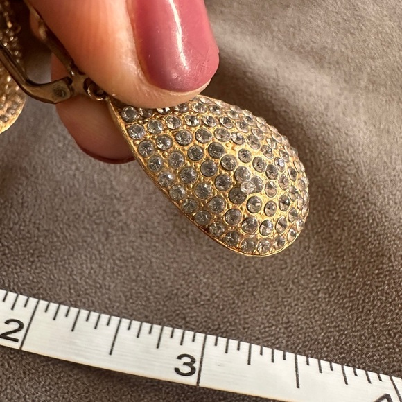 Elegant Gold Teardrop Earrings with a sparkly crystals in dot design Date Night - Picture 6 of 10